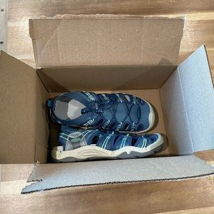 Keen EvoFit shoes excellent condition and comfortable everyday shoe.